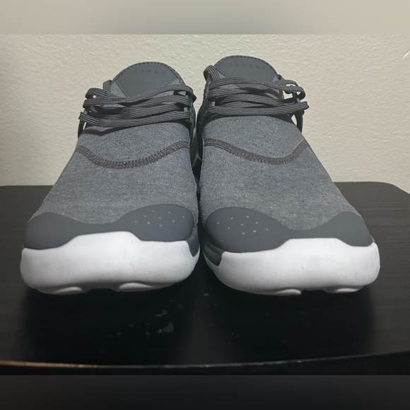 🔥Used Men’s Nike Lunarlon Jordan Grey shoes- size M 11 - Picture 5 of 12